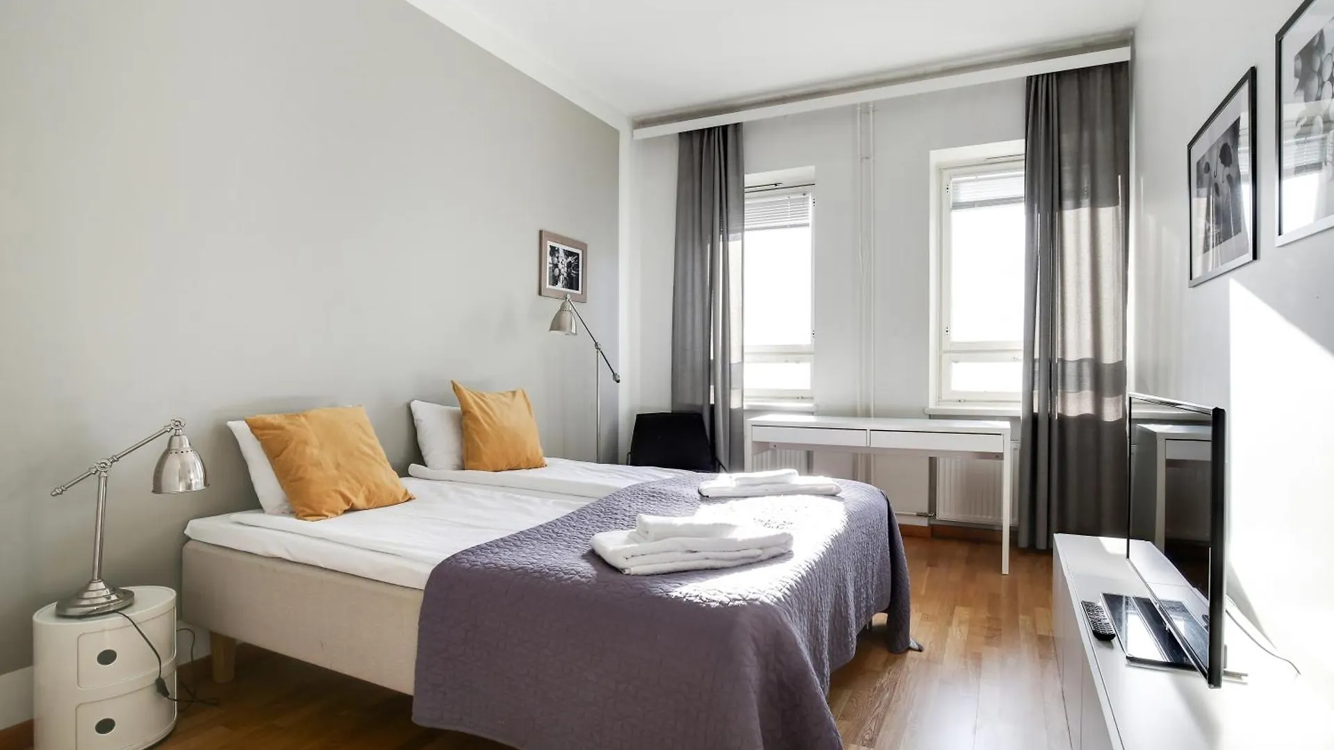 Kotimaailma Apartments Kamppi - 2Br In The City Center With Code Lock contacts