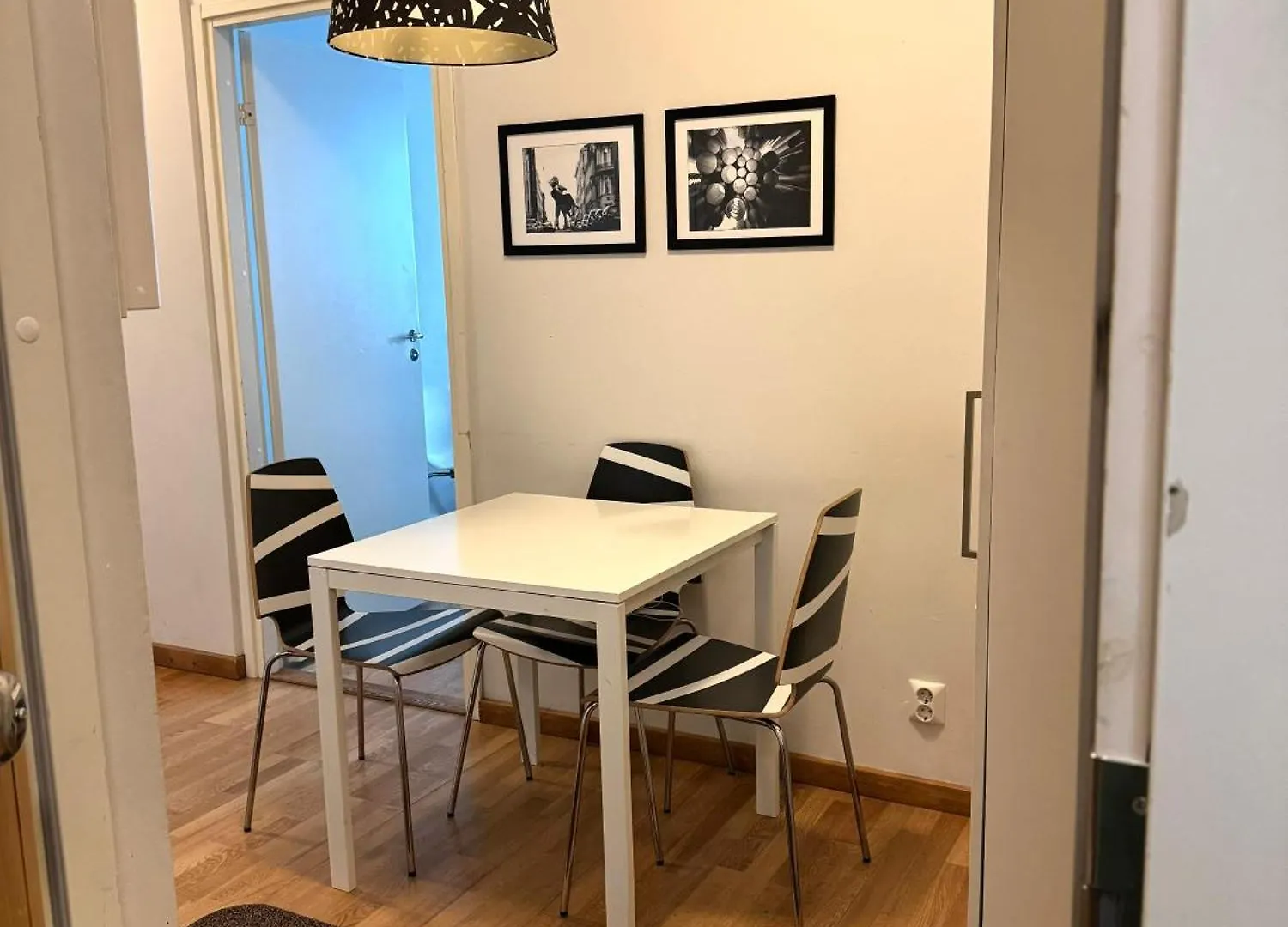 Kotimaailma Apartments Kamppi - 2Br In The City Center With Code Lock Helsinki Finland